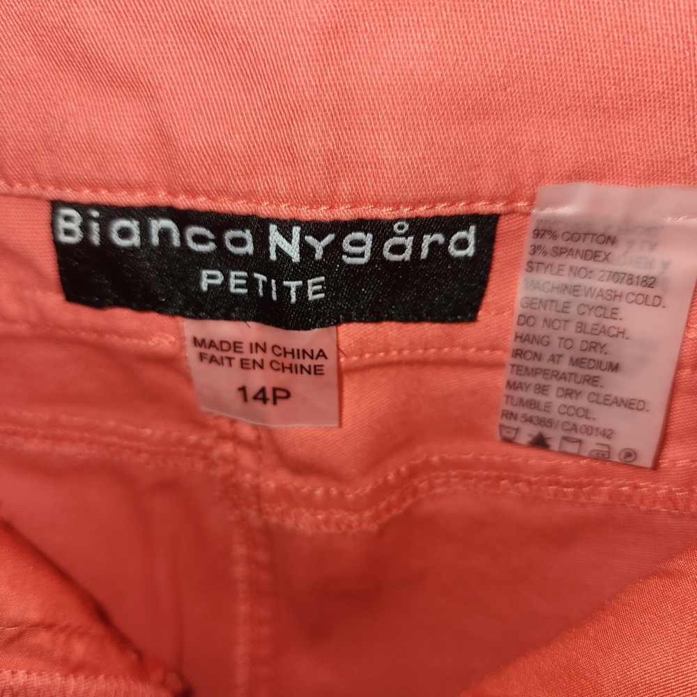 Capri Pants - Picture 5 of 6